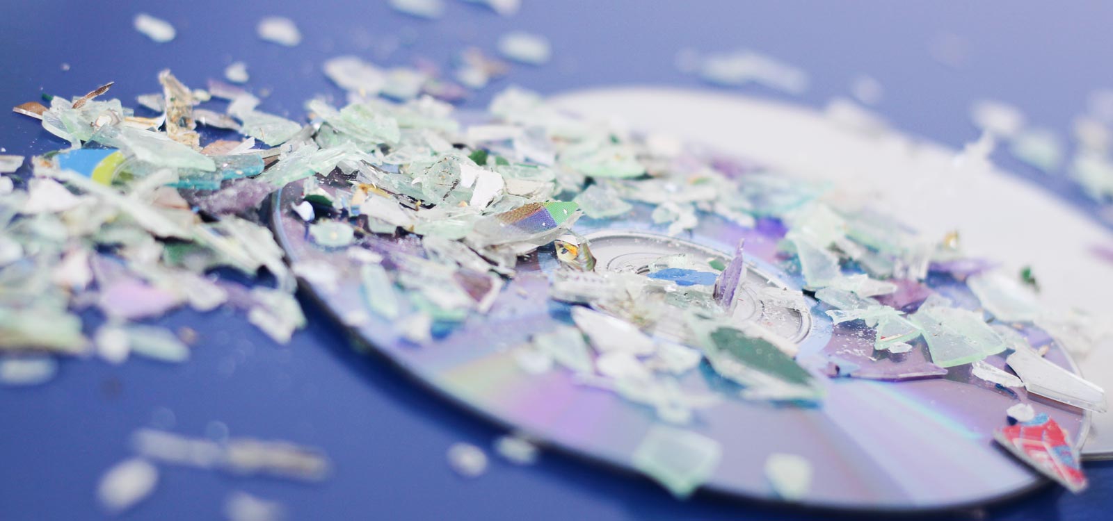 cd-versnipperaar-kopen-om-cd’s-te-vernietigen-papiervernietiger