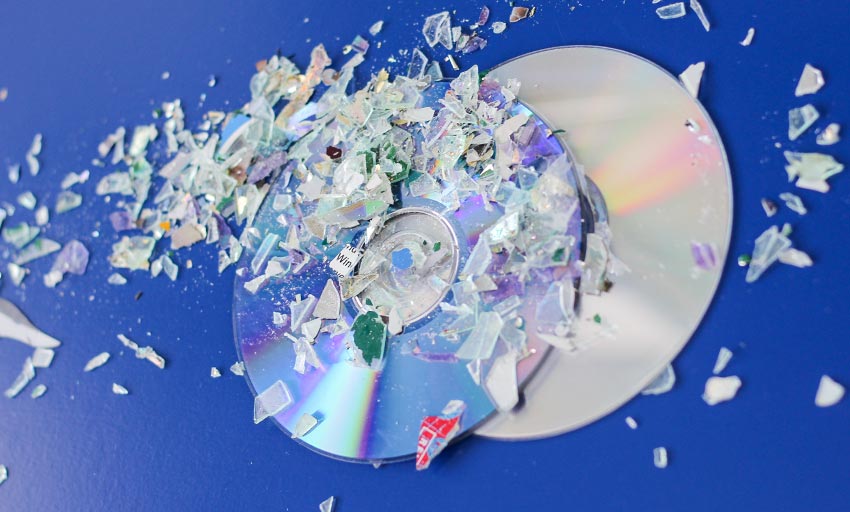 vernietigde-cd-dvd-datadragers